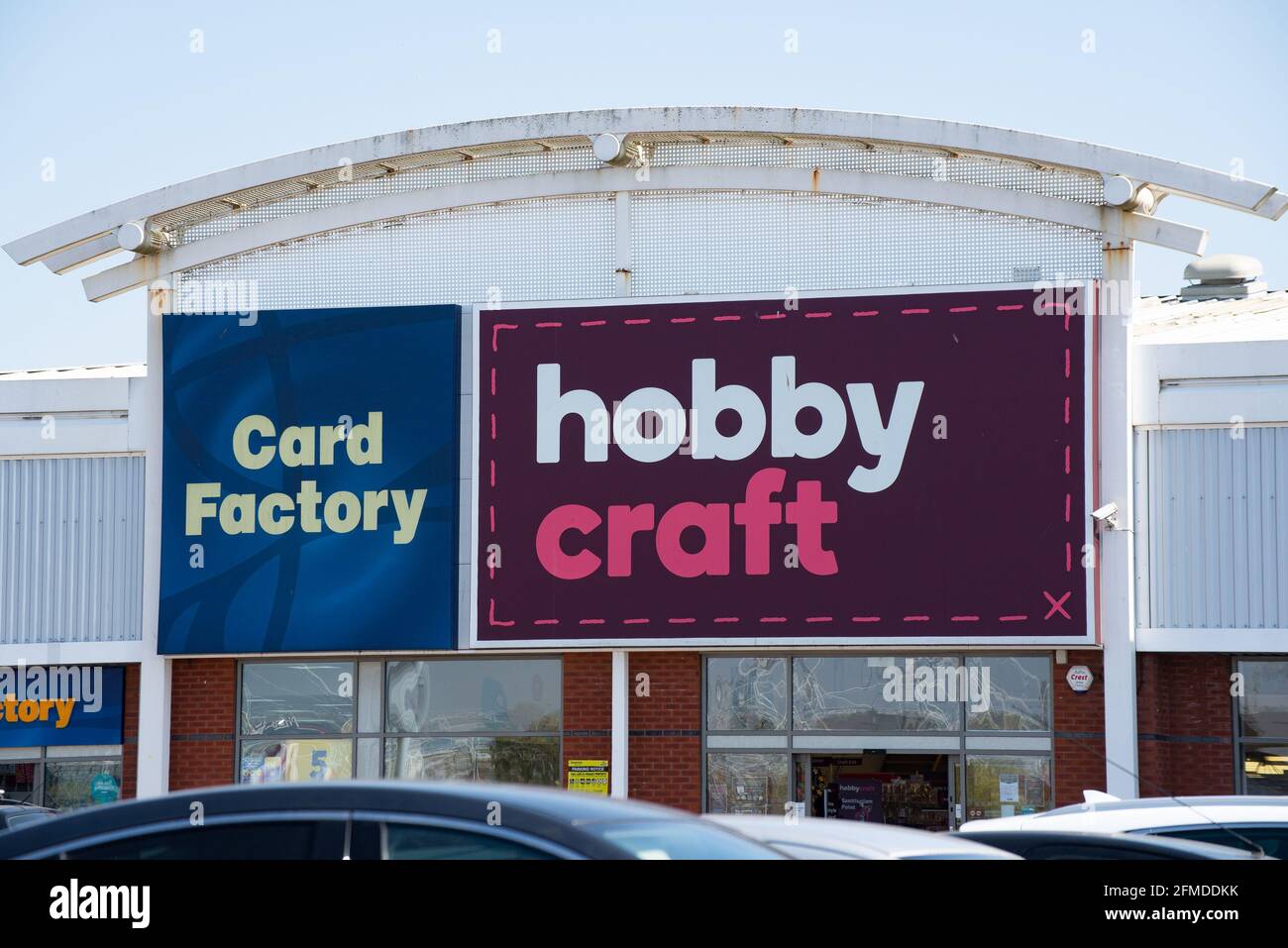 Card Factory y Hobby Craft Shop en el Deepdale Shopping Park, Blackpool Road, Preston, Lancashire, Reino Unido Foto de stock