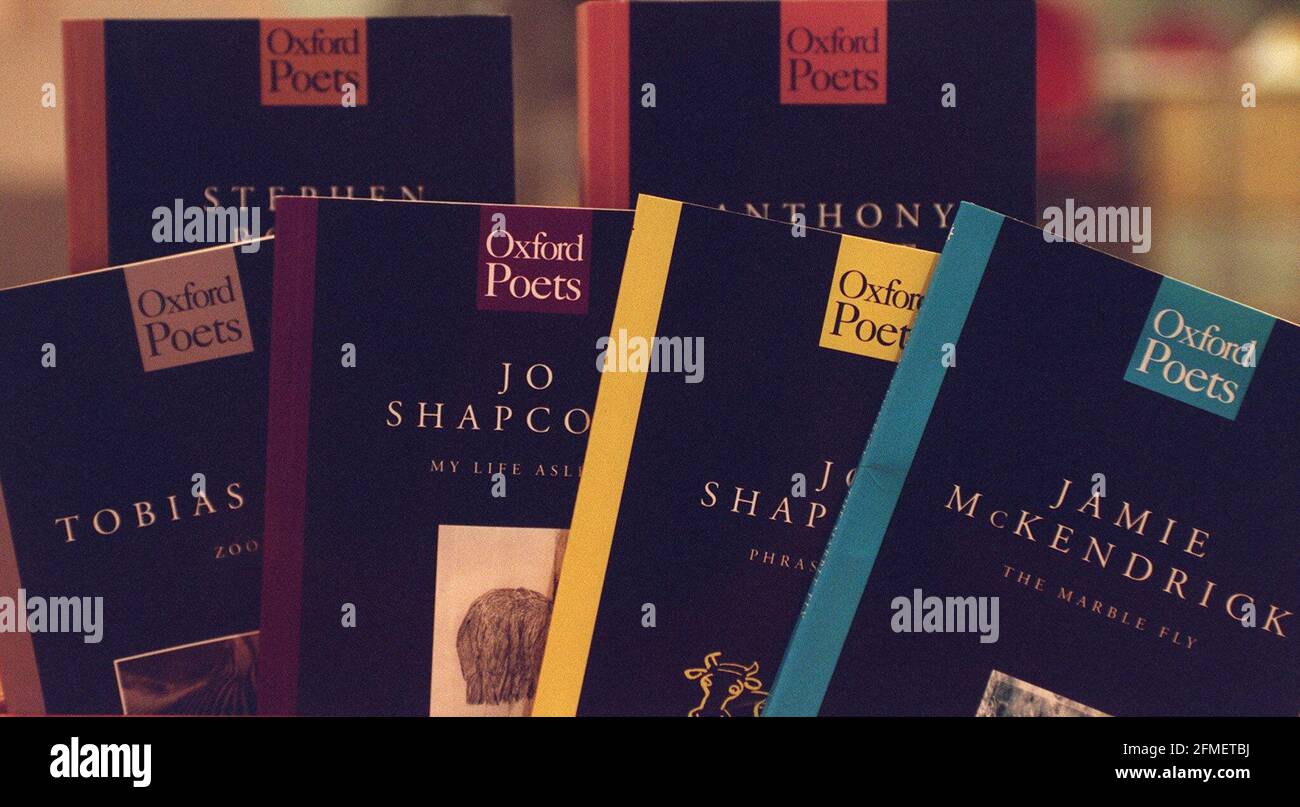 Oxford Poets Libros publicados por la prensa de la Universidad de Oxford en diciembre de 1998 Foto de stock