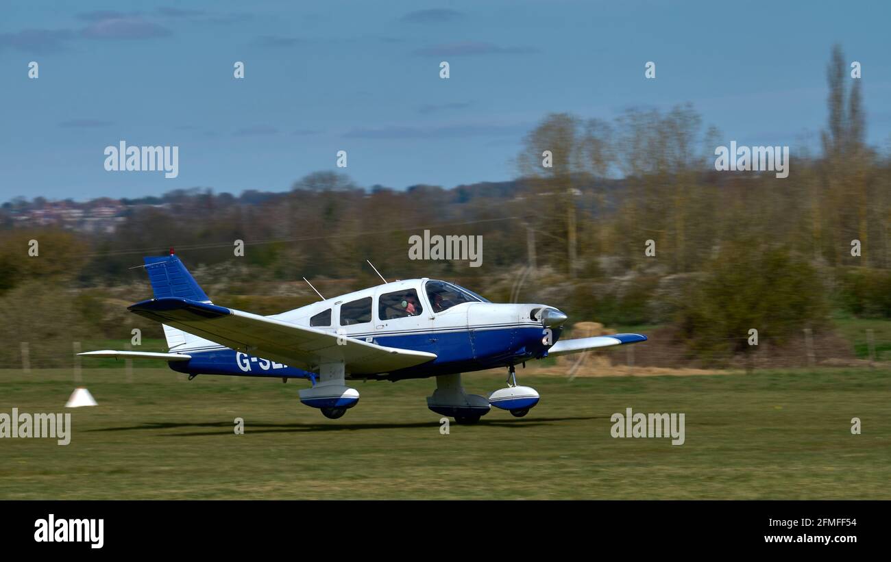Avión ligero privado en el aeródromo de Headcorn Foto de stock