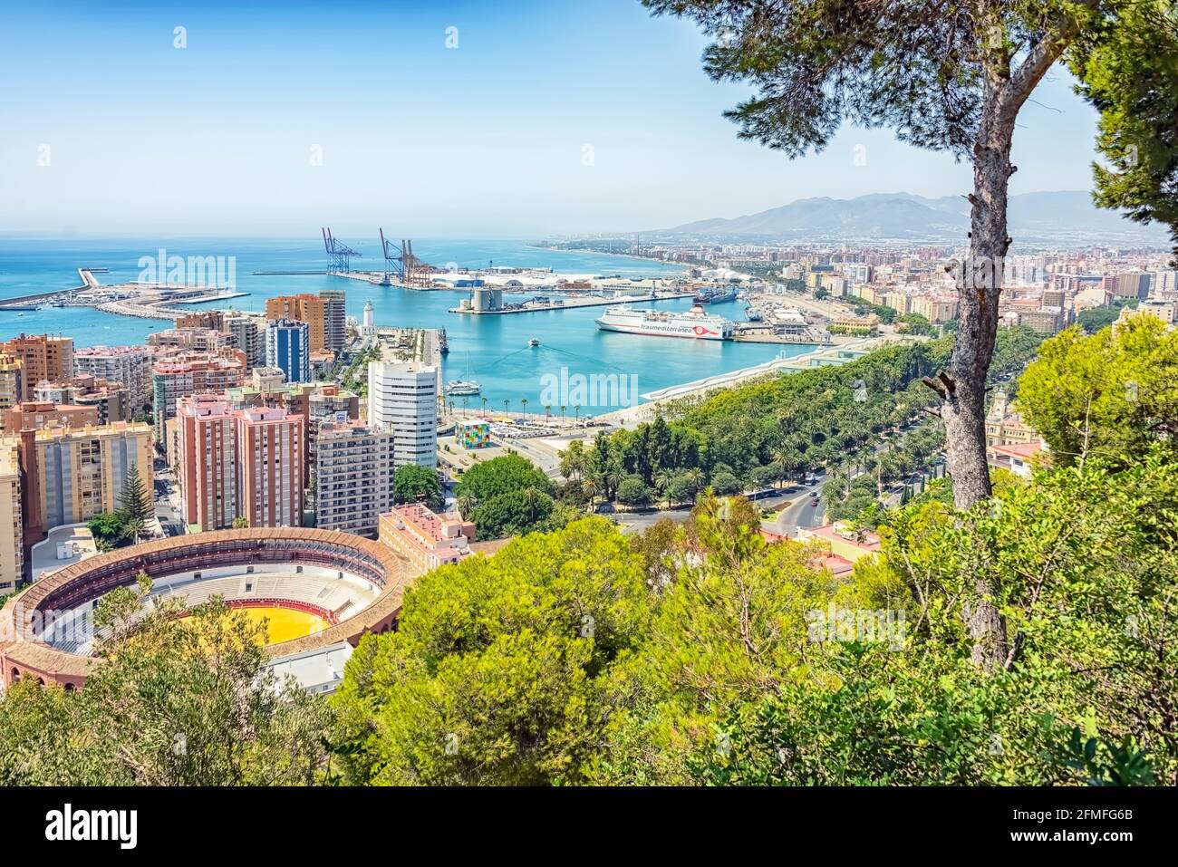 Panorama de la ciudad de Málaga en Andalucía, España Foto de stock