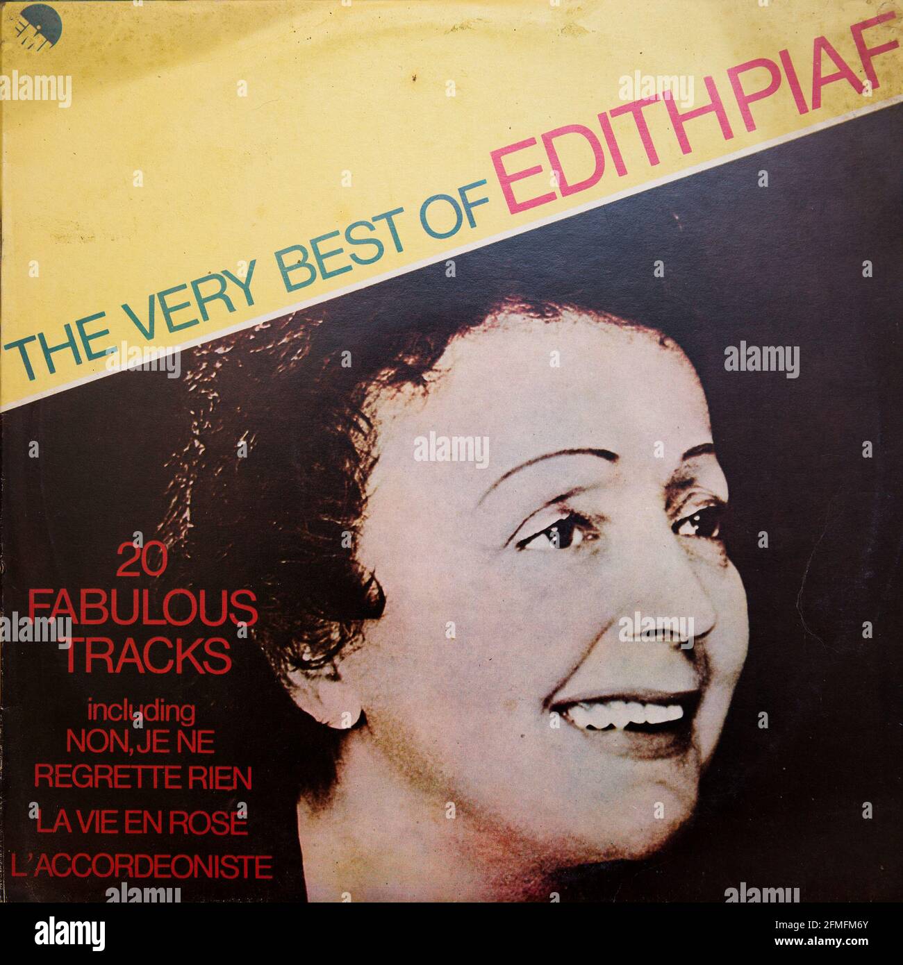 Portada del álbum de vinilo Lo mejor de Edith Piaf. Es una compilación LP  de 1977 Fotografía de stock - Alamy