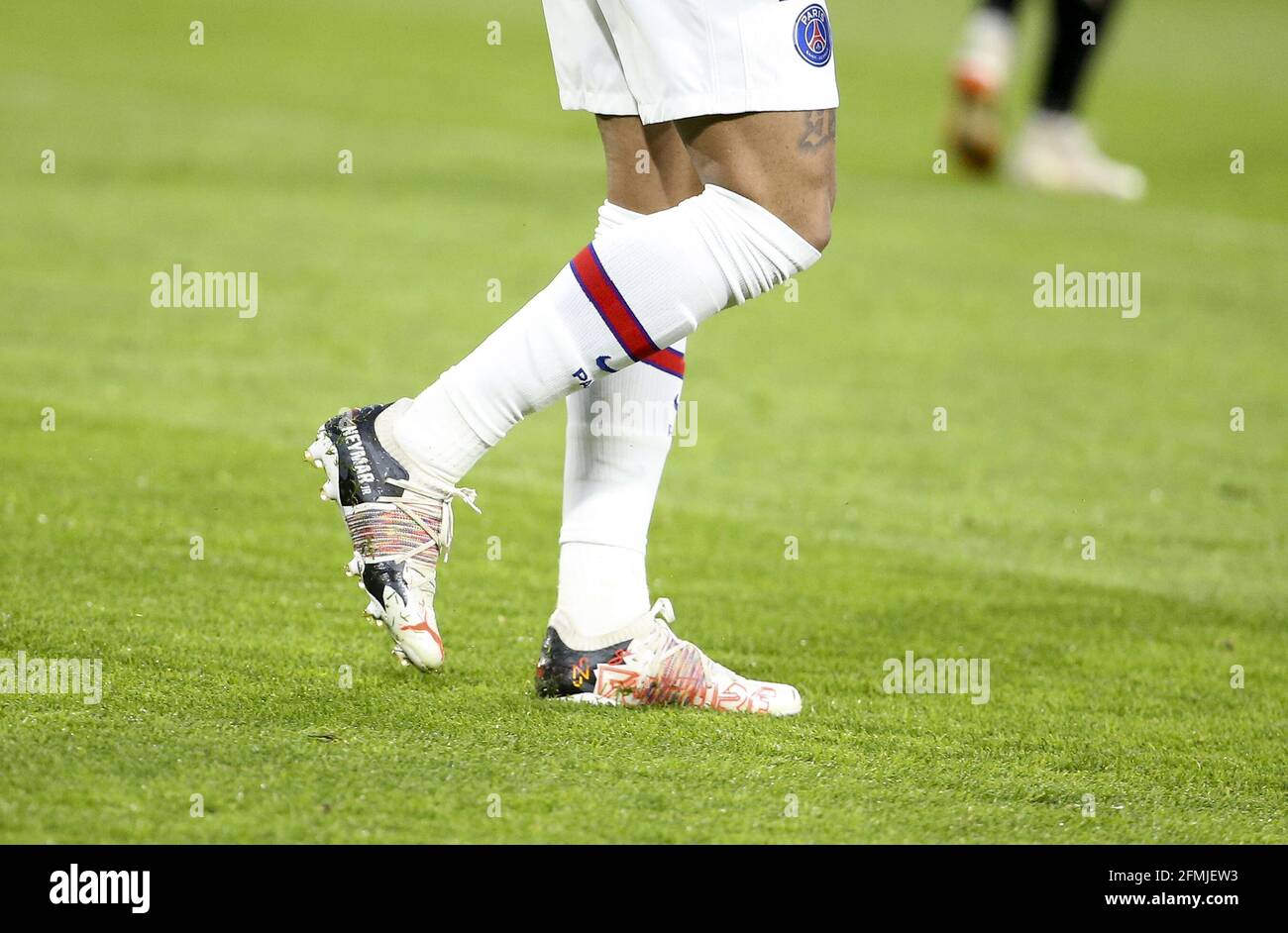 Las nuevas botas Adidas de Messi con guiño al PSG - Bitbol