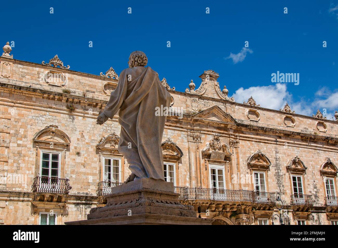 Piazza Duomo , Palazzo Beneventano del Bosco , Siracusa Foto de stock