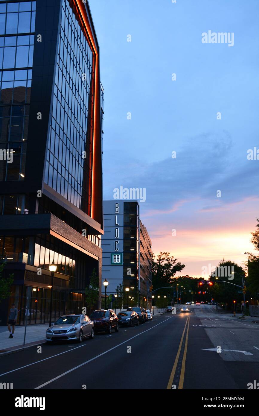 Los nuevos edificios alimentan el crecimiento en la calle Hillsborough