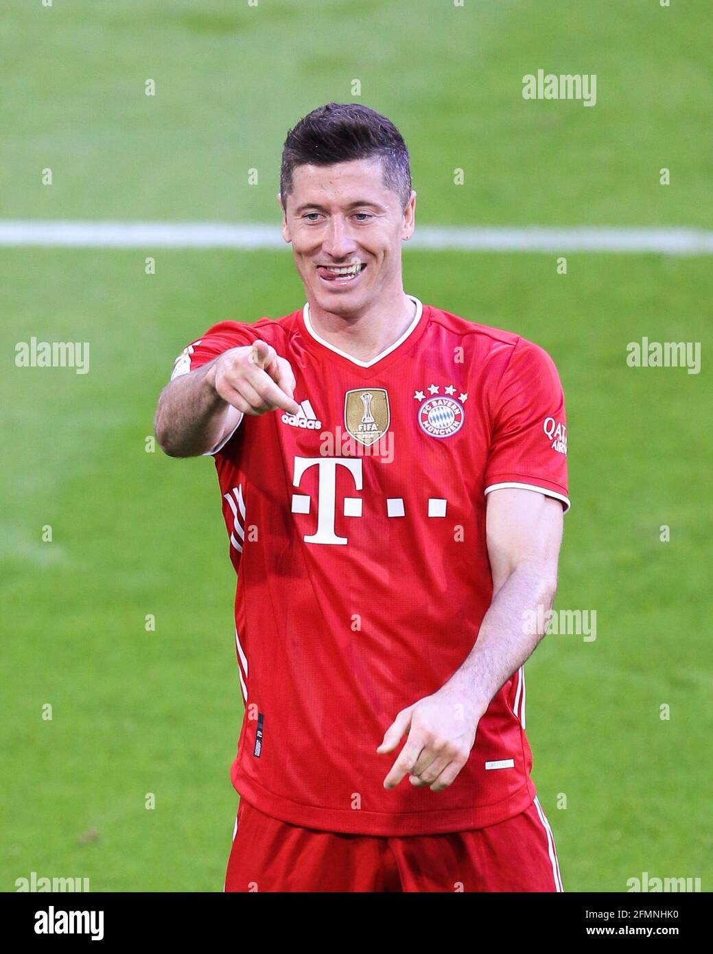 Munich, Alemania. 08th de mayo de 2021. Robert Lewandowski (FCB) celebra su  meta de hacerlo 3-0. Deporte: Fútbol: 1. Bundesliga: Temporada 20/21: 32nd  matchday: FC Bayern Munich vs Borussia Monchengladbach, 8th de