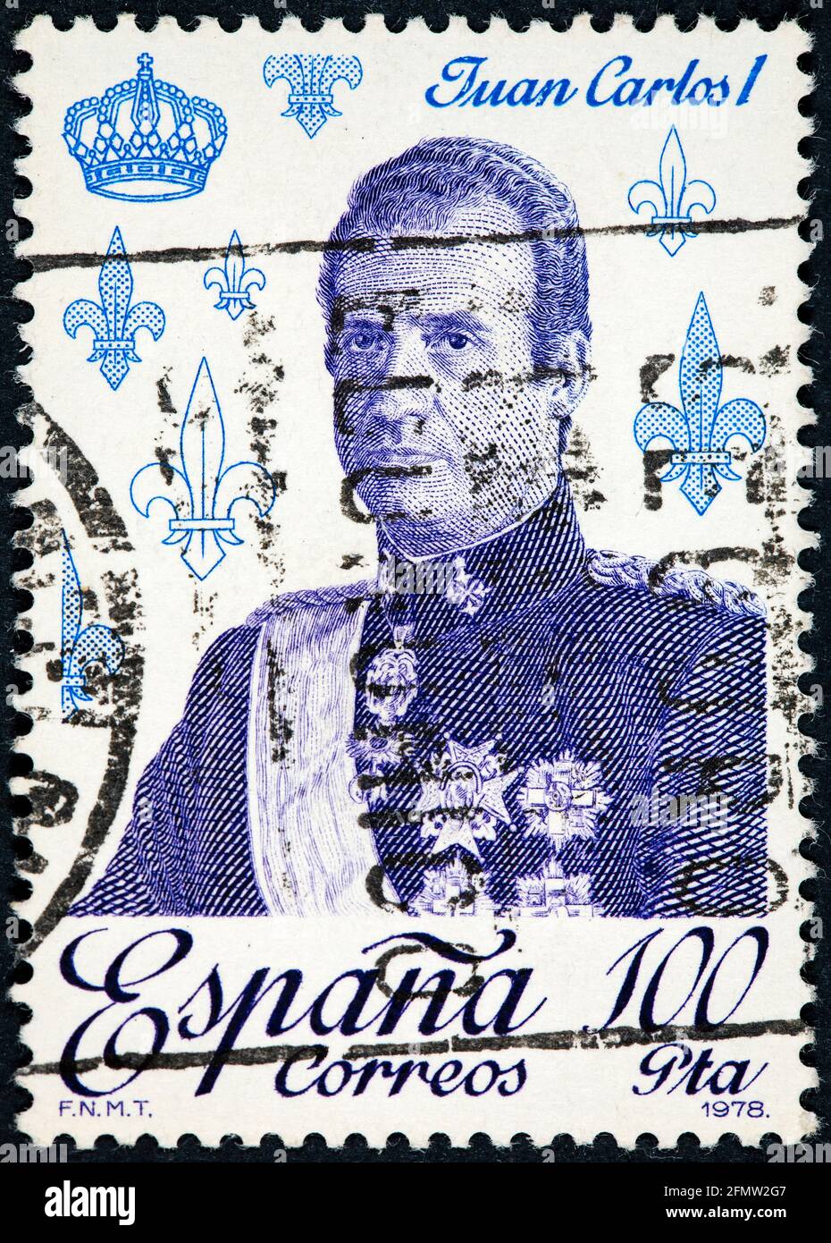 ESPAÑA - ALREDEDOR de 1978: Un sello impreso por España muestra al Rey Juan Carlos I Foto de stock