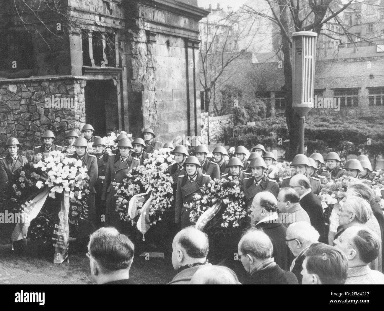 Mann, Heinrich, 27.3.1871 - 12,3.1950, autor / escritor alemán, su funeral, ADICIONAL-DERECHOS-LIQUIDACIÓN-INFO-NO DISPONIBLE Foto de stock