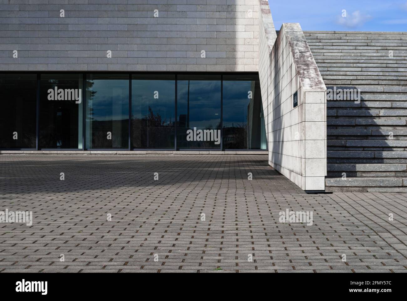 Paisaje urbano. Elementos de arquitectura urbana. Vilna. Lituania. Galería Nacional de Arte Foto de stock