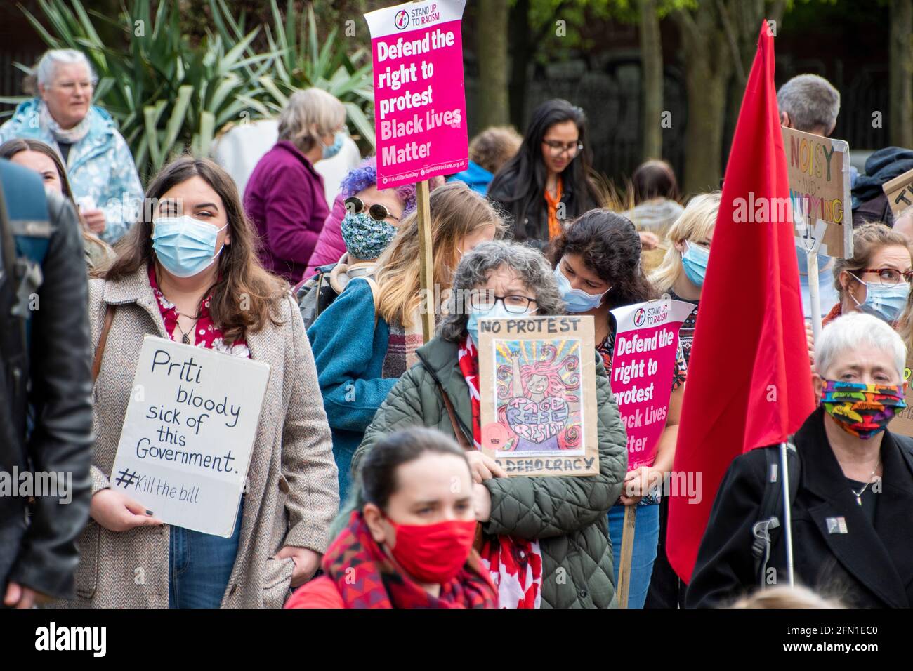 Sheffield, Reino Unido: 1st de mayo de 2021 : Priti Bloody enfermo de este Gobierno – Matar el cartel de protesta de Bill, Devonshire Green Foto de stock