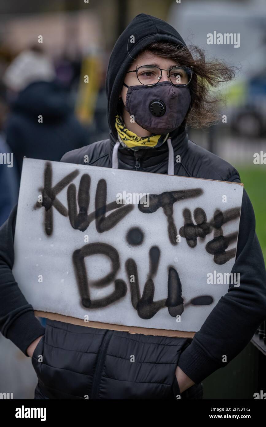 Matar la protesta de la ley. Miles de manifestantes se reúnen en Hyde Park para manifestarse en contra de una propuesta de ley de policía contra la delincuencia. Londres, Reino Unido Foto de stock