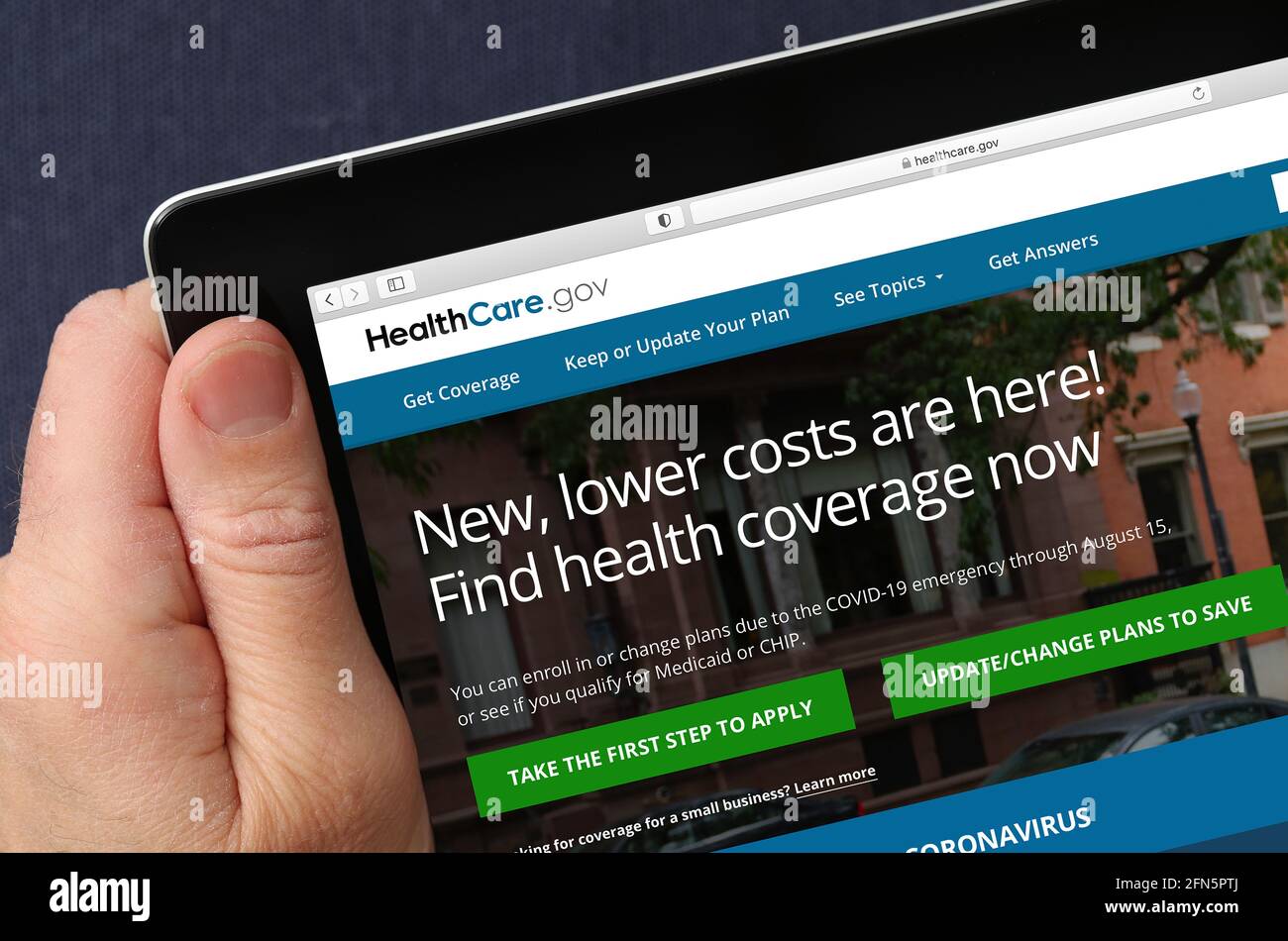 HealthCare.gov Sitio web de la Ley de Cuidado de Salud Asequible visto en un iPad (sólo para uso editorial) Foto de stock