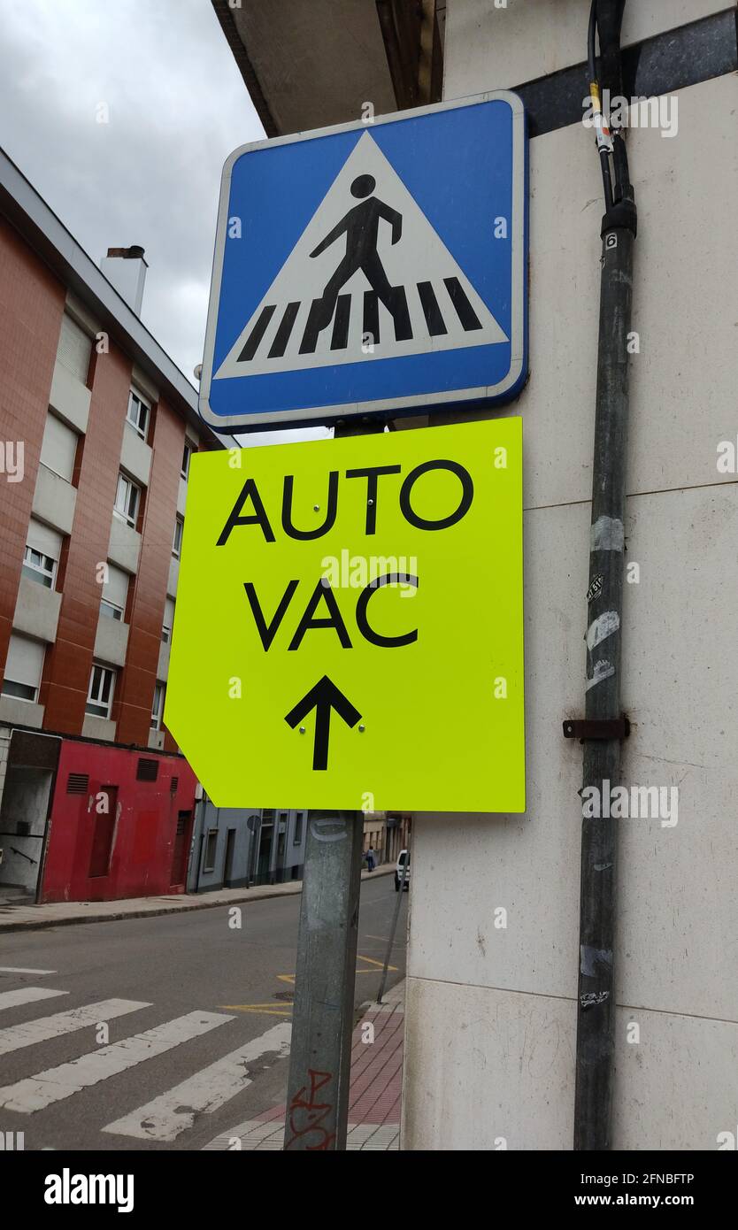 Las señales de VAC AUTOMÁTICO (controlado por accionamiento del