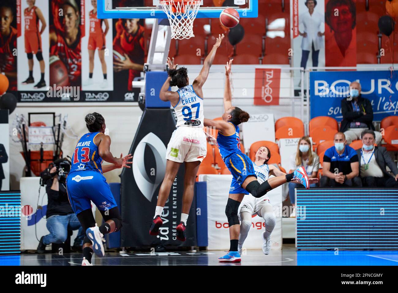 CHERY Kendra (97) de Basket Landes Durante el campeonato francés femenino,  LFB Playoffs Final de baloncesto partido entre Basket Landes y Basket  Lattes Montpellier el 15 de mayo de 2021 en el