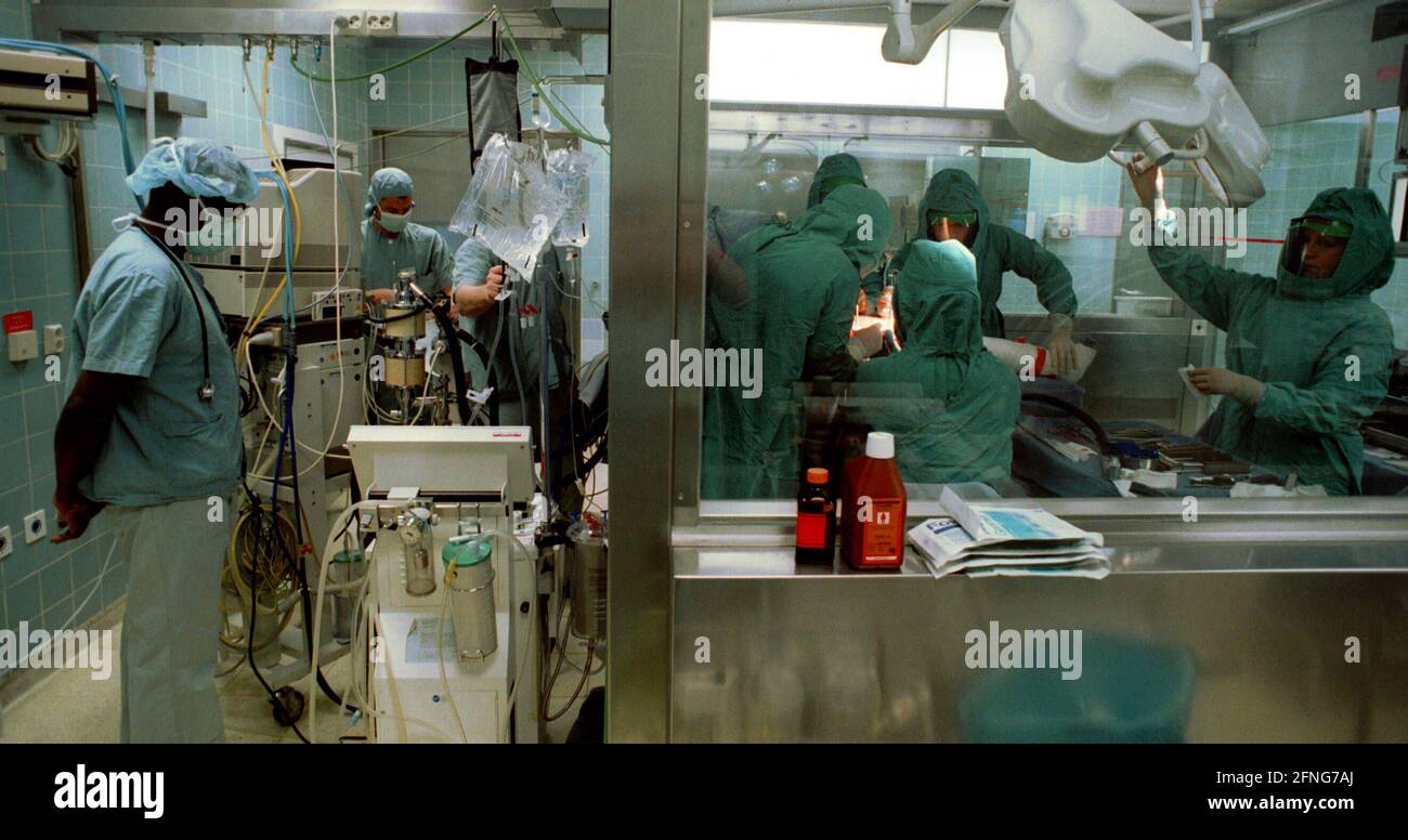 Salud / Hospital / Cirugía / 1993 KlinikumBenjaminFranklin, Sala de