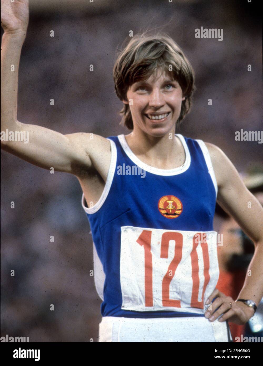 Juegos Olímpicos 1980 Moscú / Atlético Campeón olímpico Más de 400m Marita Koch (RDA) es feliz, Waves 28.07.1980 [traducción automática] Foto de stock