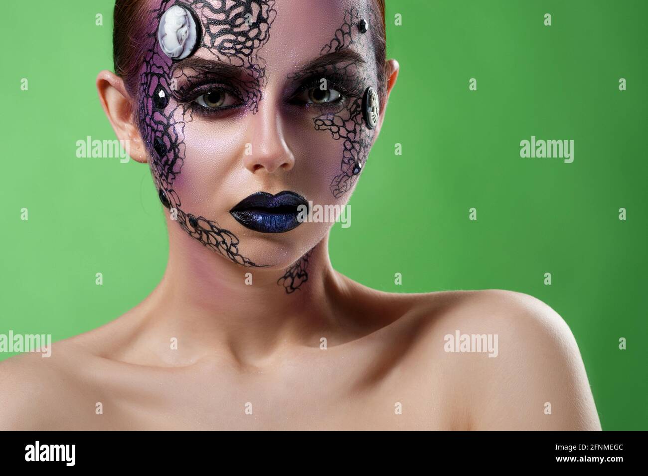 Maquillaje artístico fotografías e imágenes de alta resolución - Alamy