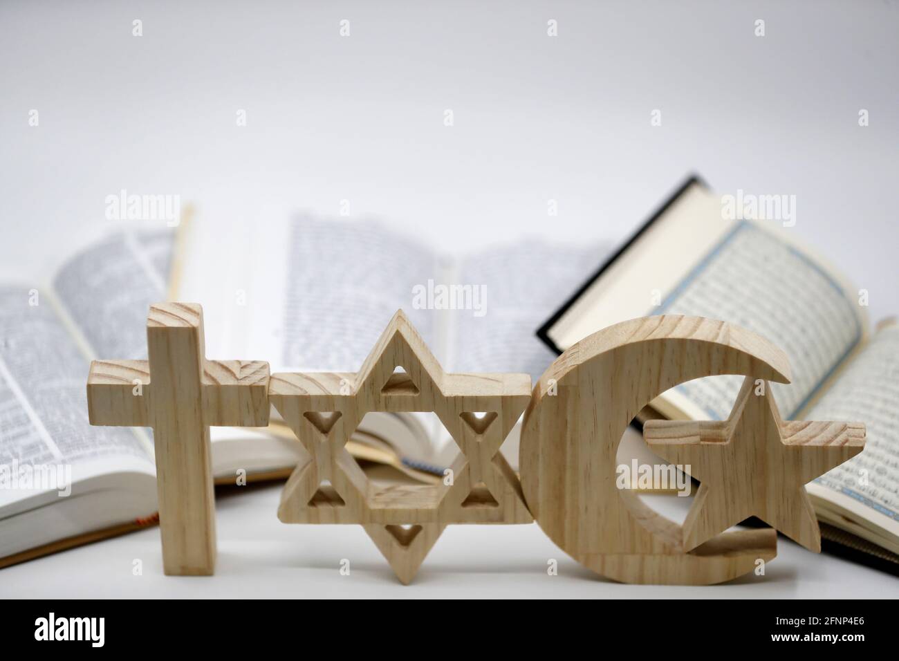 Las tres religiones monoteístas. Cristianismo, Islam y judaísmo. Thora ...