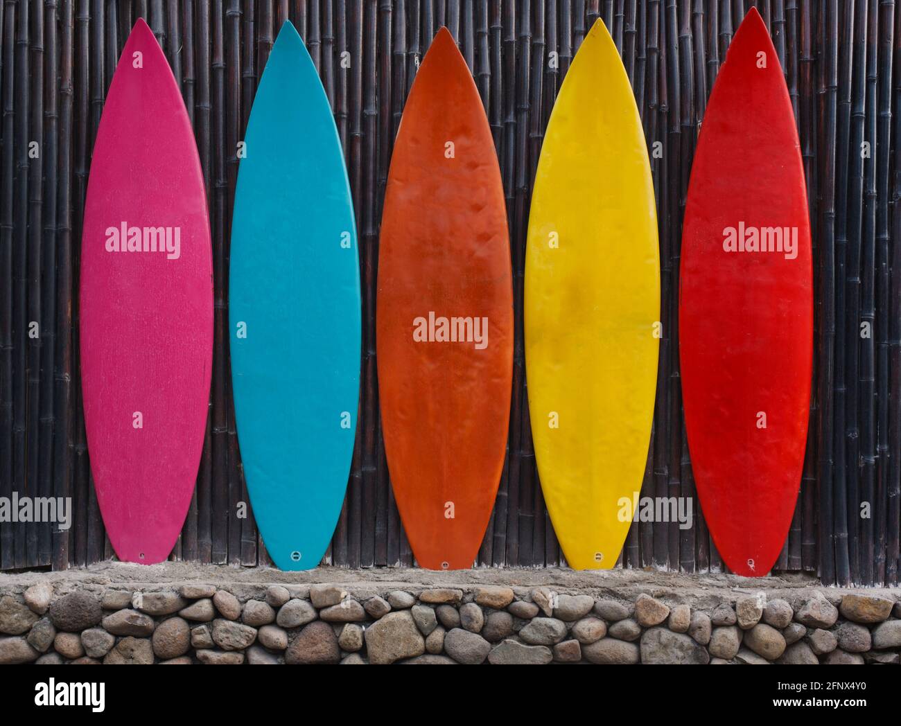 Alquiler de tablas de surf tablas de surf en alquiler fotografías e