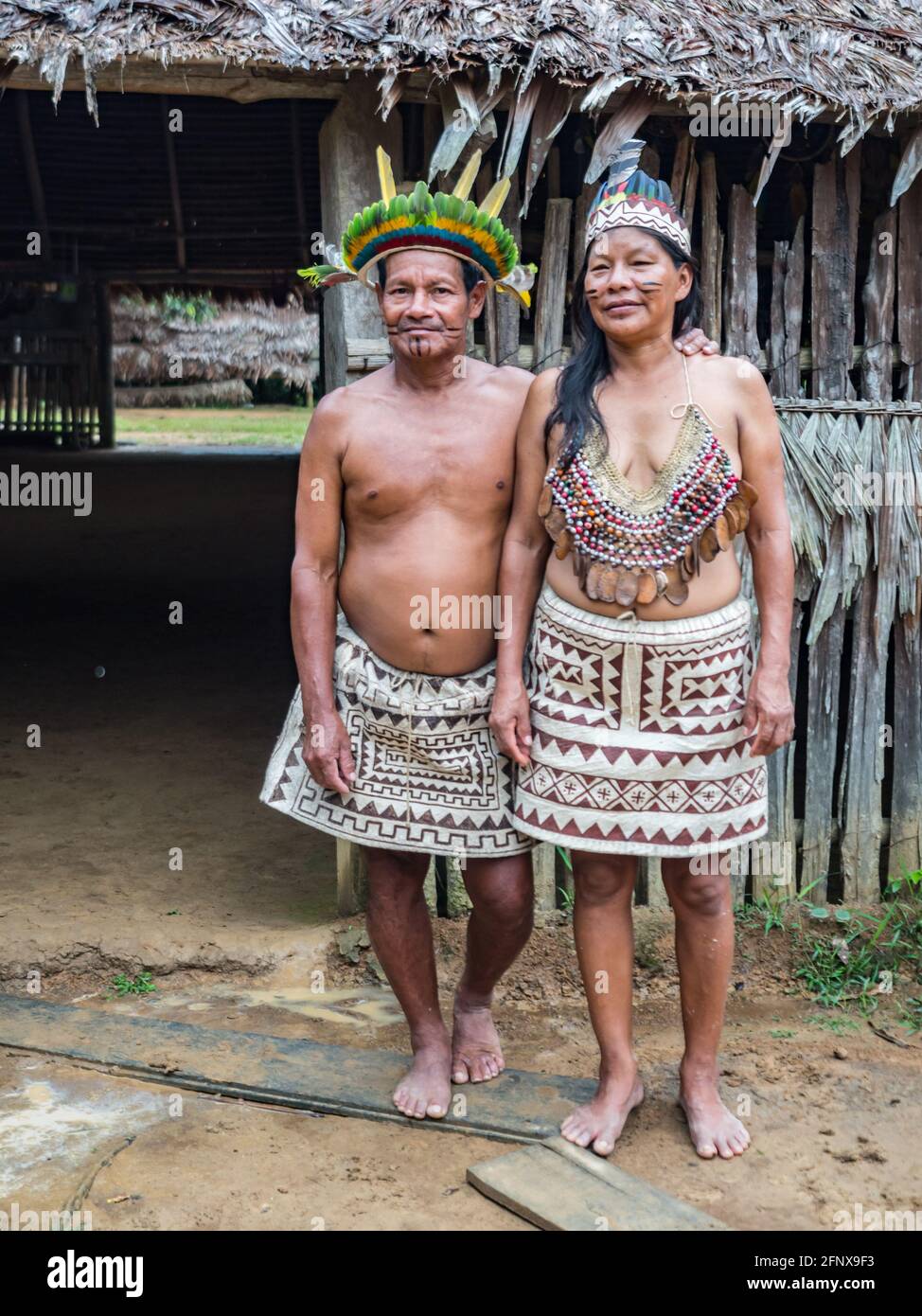 Tribu india amazona fotografías e imágenes de alta resolución - Alamy