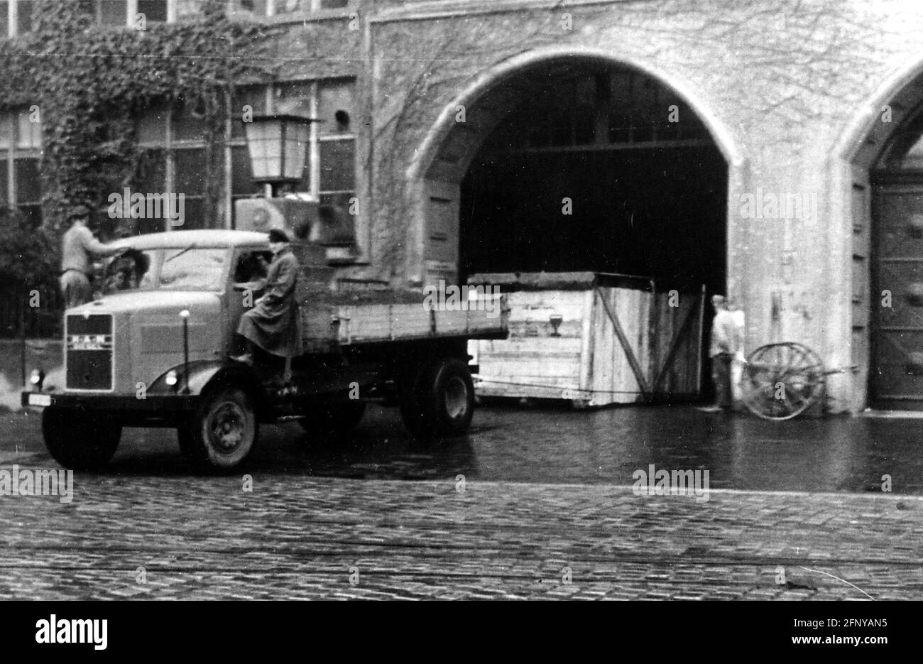 Industria, óptica, desmontaje de Carl Zeiss Werks, Jena, 1946, DERECHOS ADICIONALES-LIQUIDACIÓN-INFO-NO DISPONIBLE Foto de stock