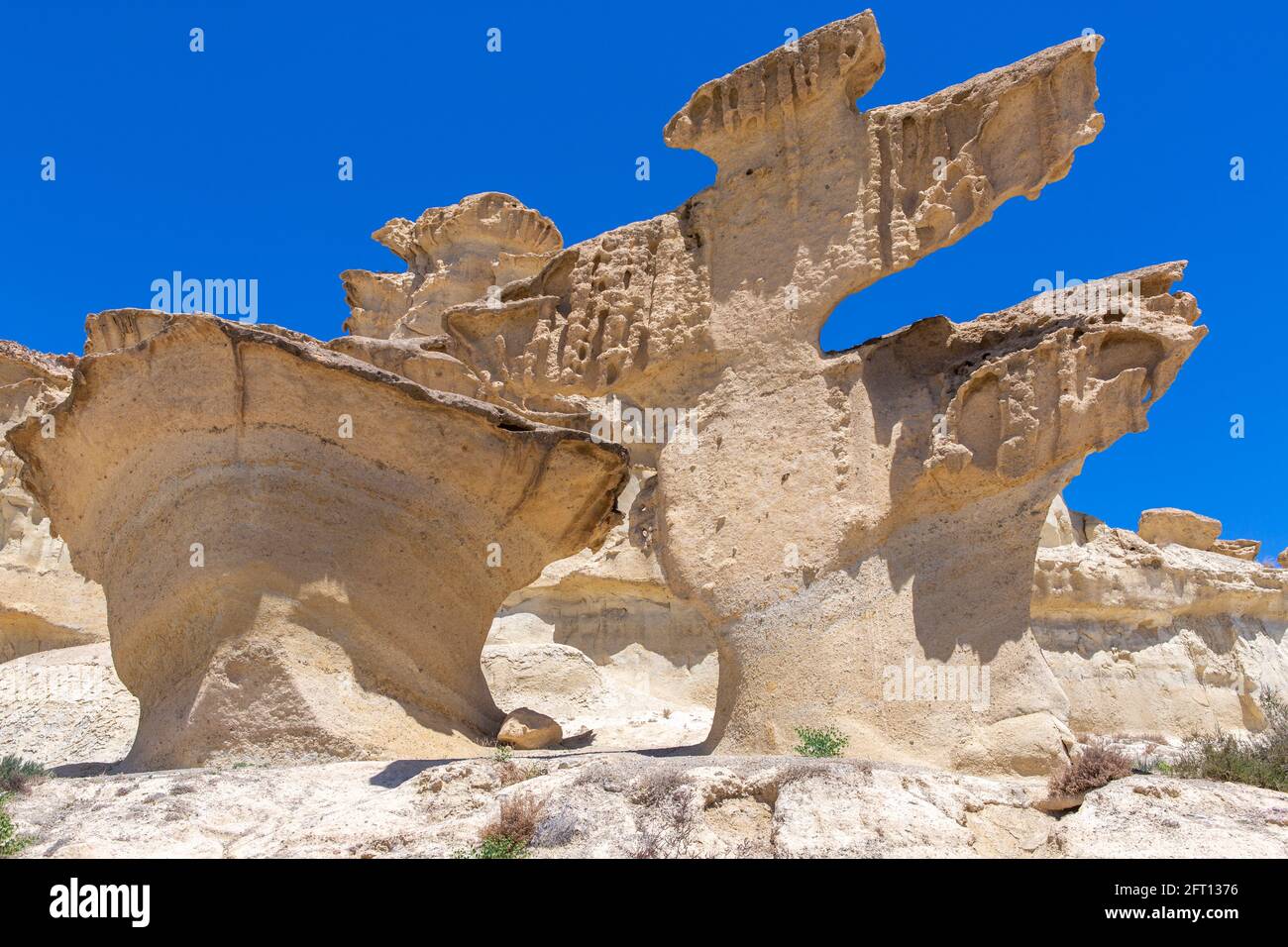 Vista fantástica de formas caprichosas producidas por la erosión en las montañas, Bolnuevo, Mazarrón, Murcia, España, Europa. Foto de stock
