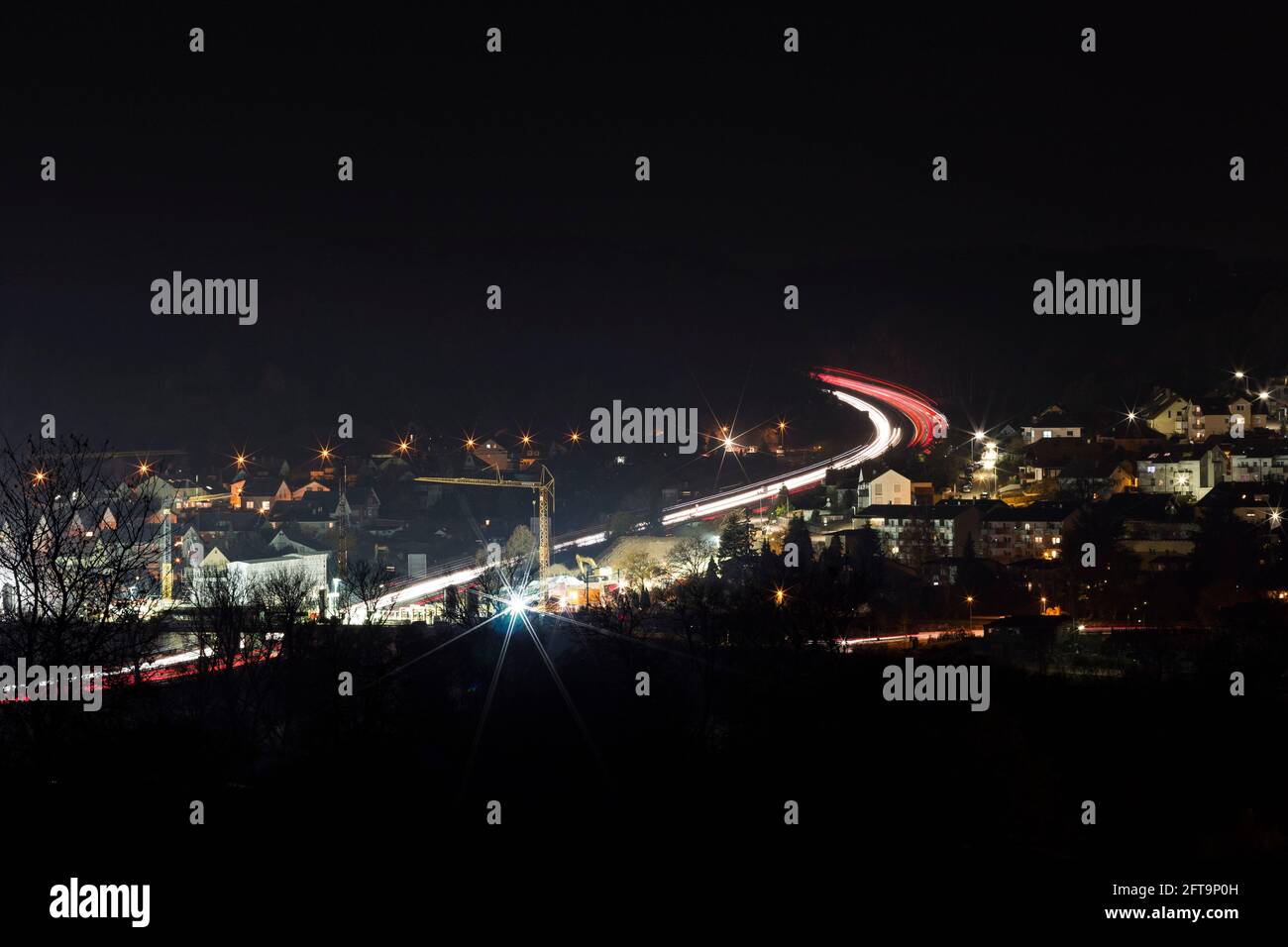 Vista de la ciudad por la noche Foto de stock