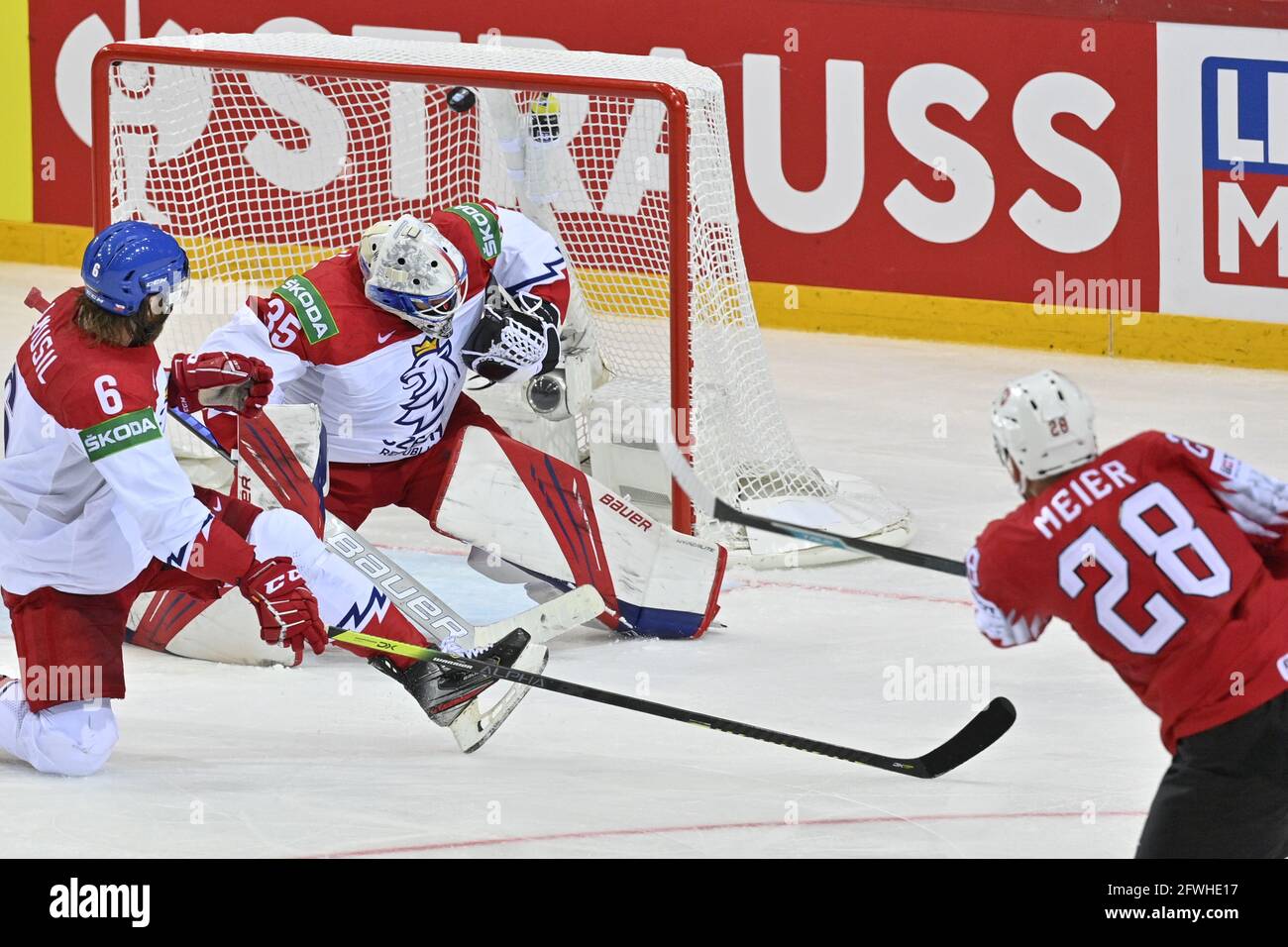 Jugador de hockey suizo fotografías e imágenes de alta resolución - Alamy