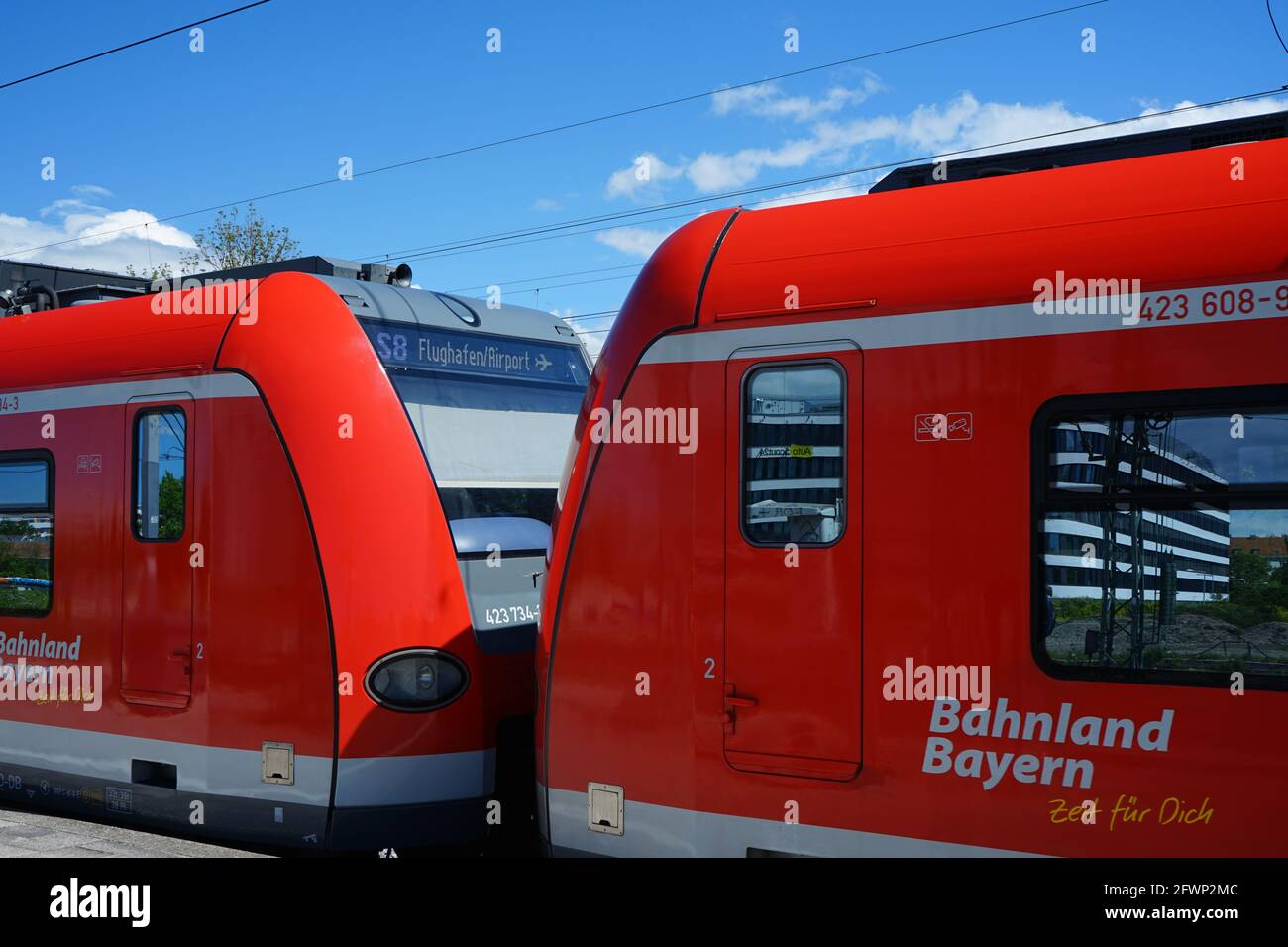 Tren suburbano del aeropuerto (S8) de Munich al aeropuerto de Munich  Fotografía de stock - Alamy