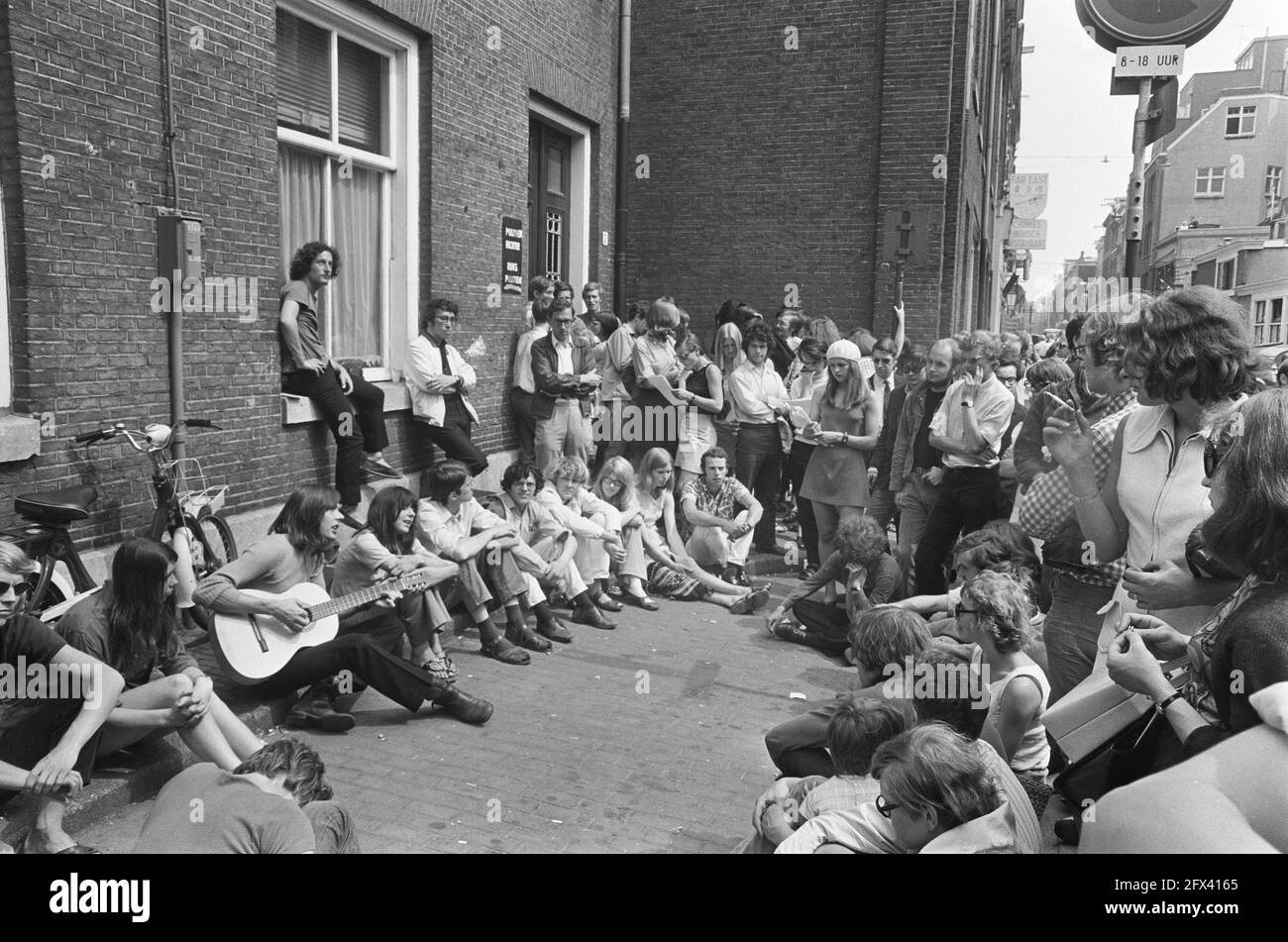 EllyRikkertUnivAdam1969, Países Bajos, agencia de prensa del siglo 20th foto, noticias para recordar, documental, fotografía histórica 1945-1990, historias visuales, Historia humana del siglo XX, capturando momentos en el tiempo Foto de stock