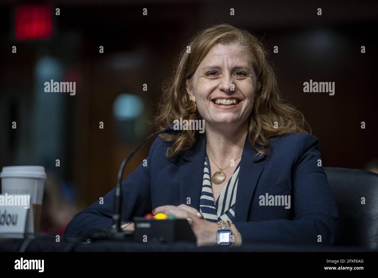 Ur Mendoza Jaddou, comparece ante una audiencia del Comité Senatorial de la Judicatura por su nominación como Directora de los Servicios de Ciudadanía e Inmigración de los Estados Unidos, Departamento de Seguridad Nacional, Departamento de Justicia, en el edificio de la Oficina del Senado de Dirksen en Washington, DC, EE.UU., miércoles 26 de mayo, 2021. Foto de Rod Lamkey/CNP/ABACAPRESS.COM Foto de stock