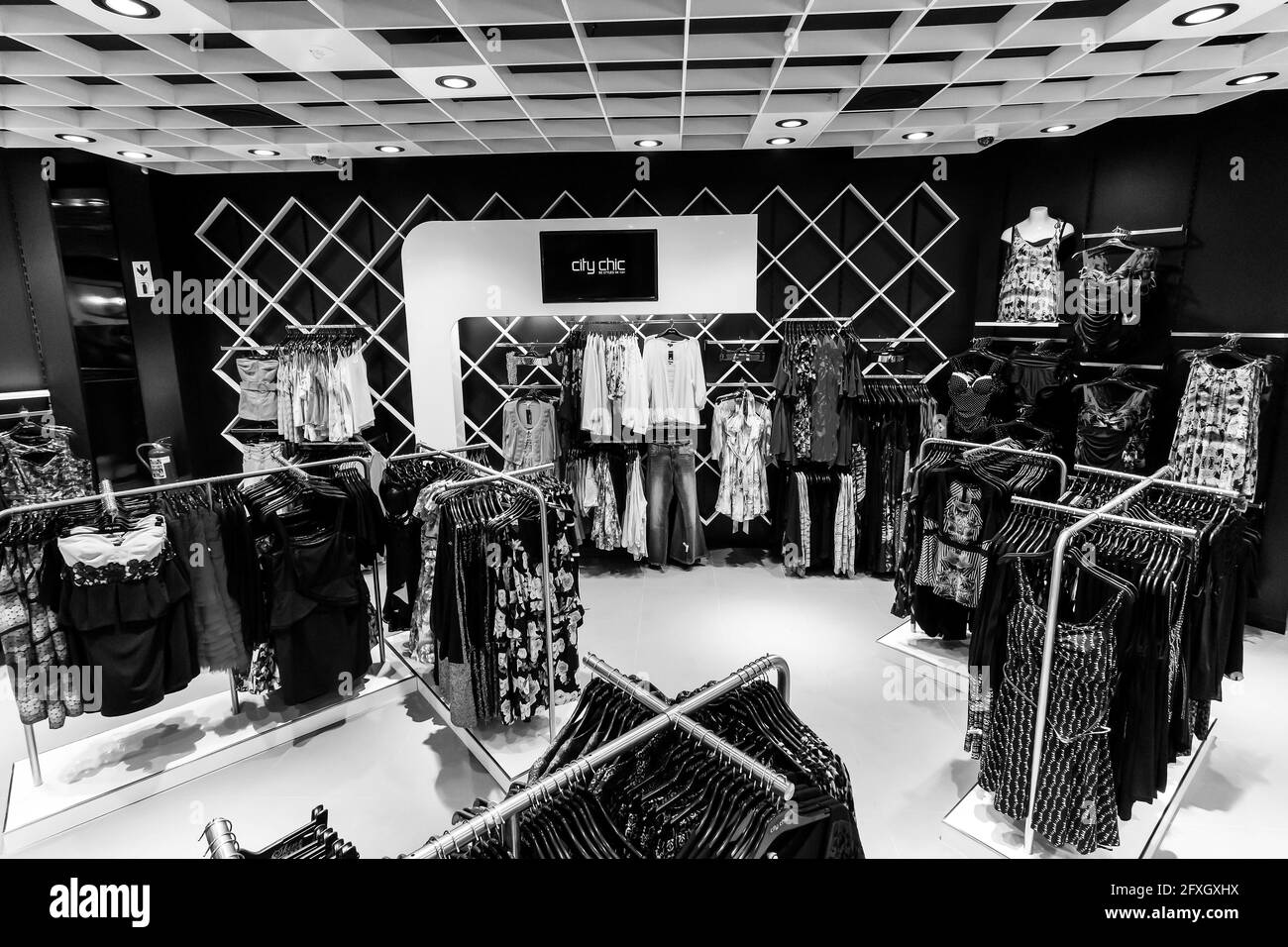 JOHANNESBURGO, SUDÁFRICA - 06 de enero de 2021: Johannesburgo, Sudáfrica -  09 2013 de octubre: Tienda de ropa de tallas adicionales City Chic en  Sandton City Fotografía de stock - Alamy