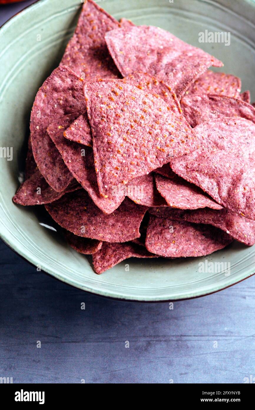 Tortillas de maiz azul fotografías e imágenes de alta resolución - Alamy