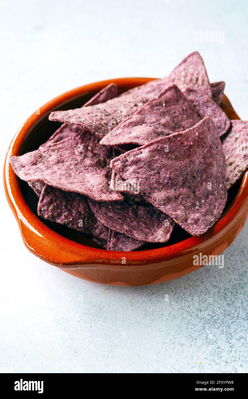 Tortillas de maiz azul fotografías e imágenes de alta resolución - Alamy