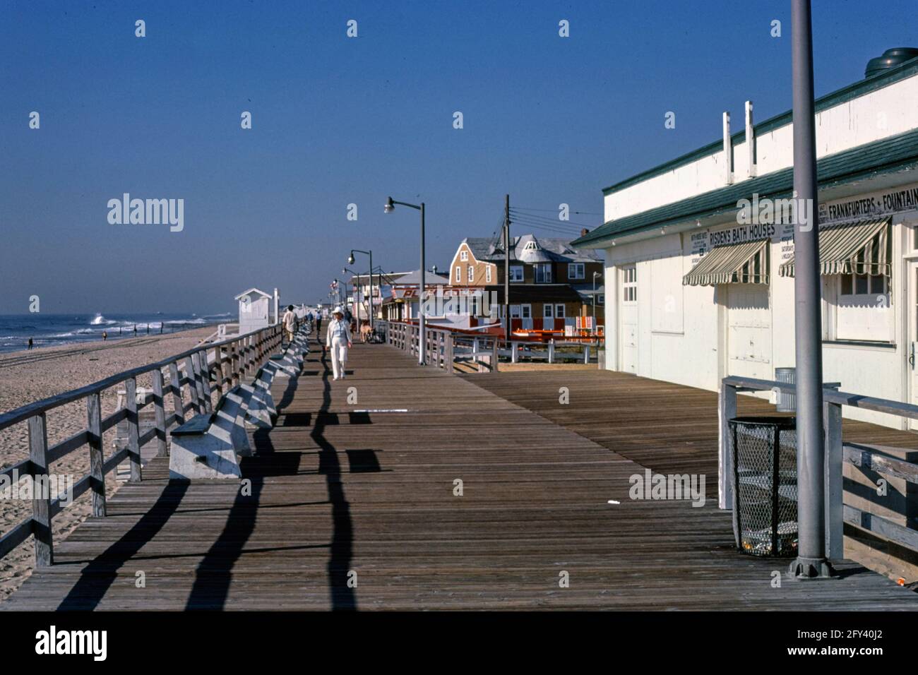Boardwalk/Beach, Point Pleasant, Nueva Jersey - John Margolies Roadside America, 1978 Foto de stock