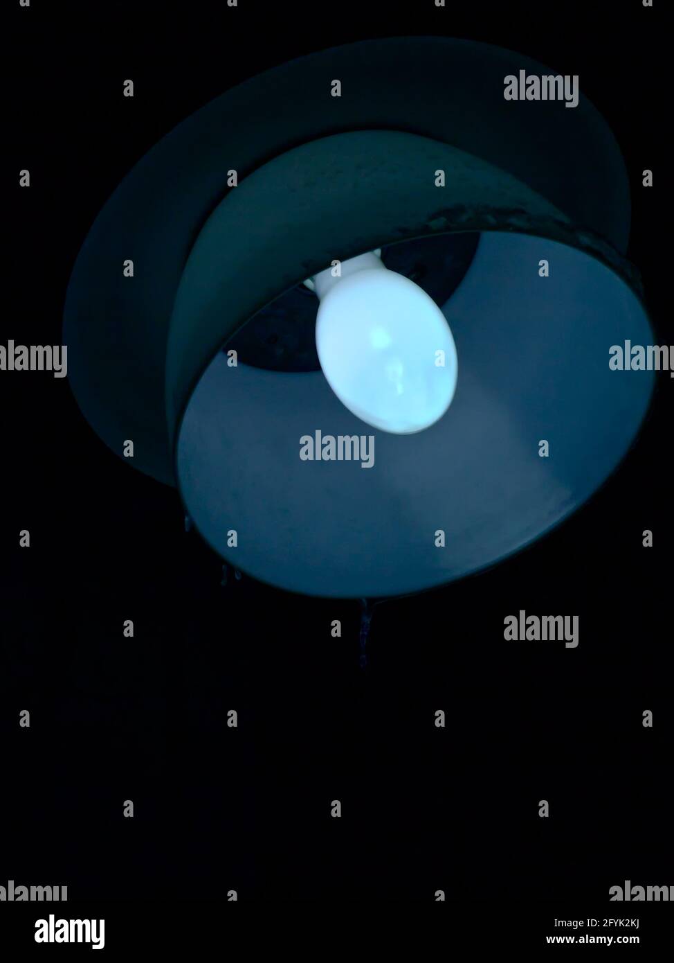 Lámpara de vapor de mercurio fotografías e imágenes de alta resolución -  Alamy