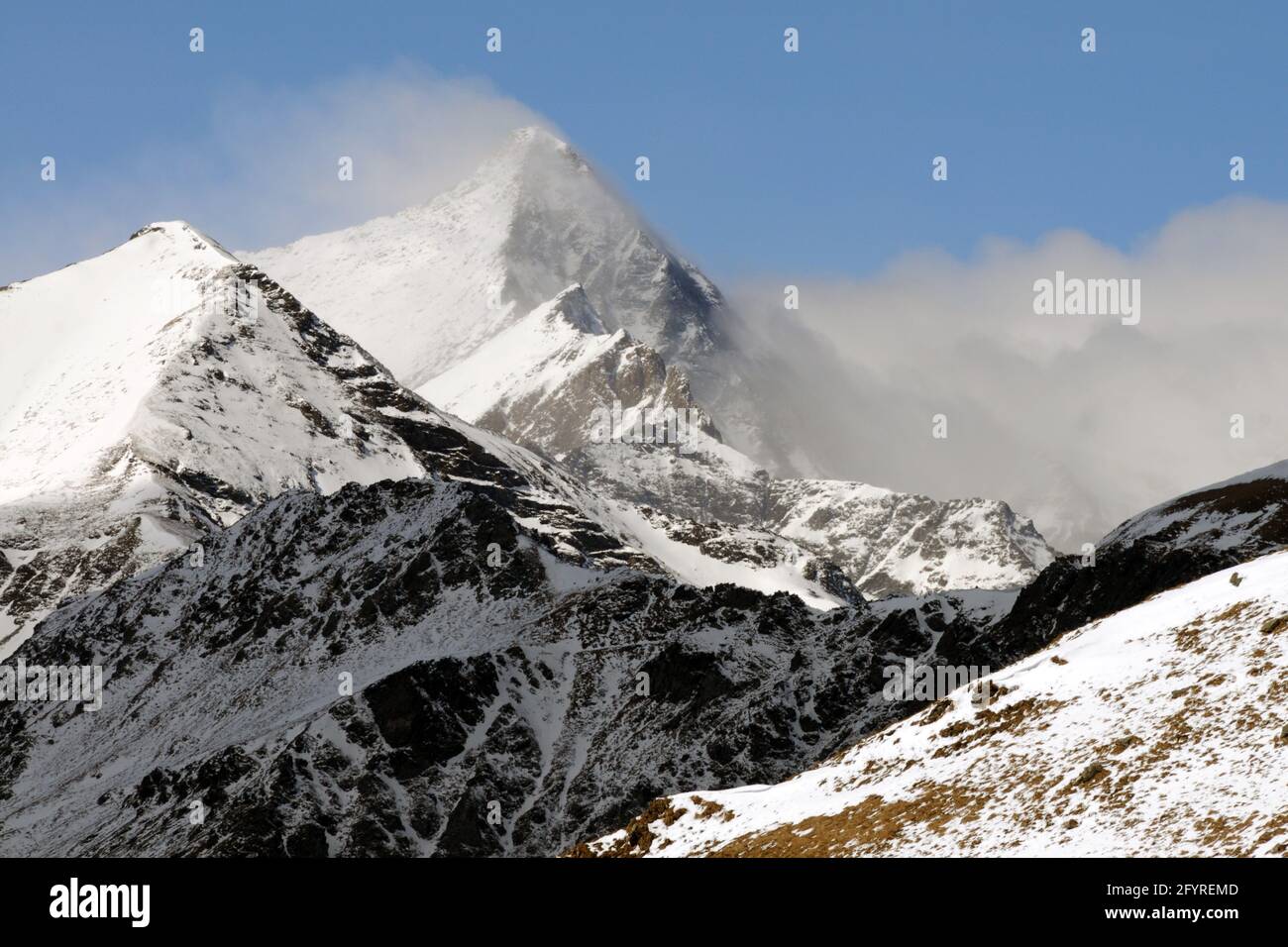 Cima dell Rocciamelone vista dalla Rocca Patanua Foto de stock