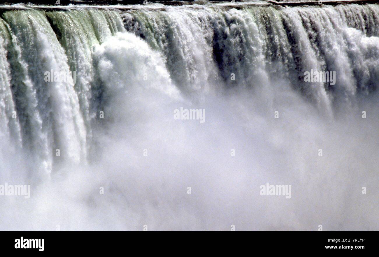 Detalles del agua de las Cataratas del Niágara Foto de stock