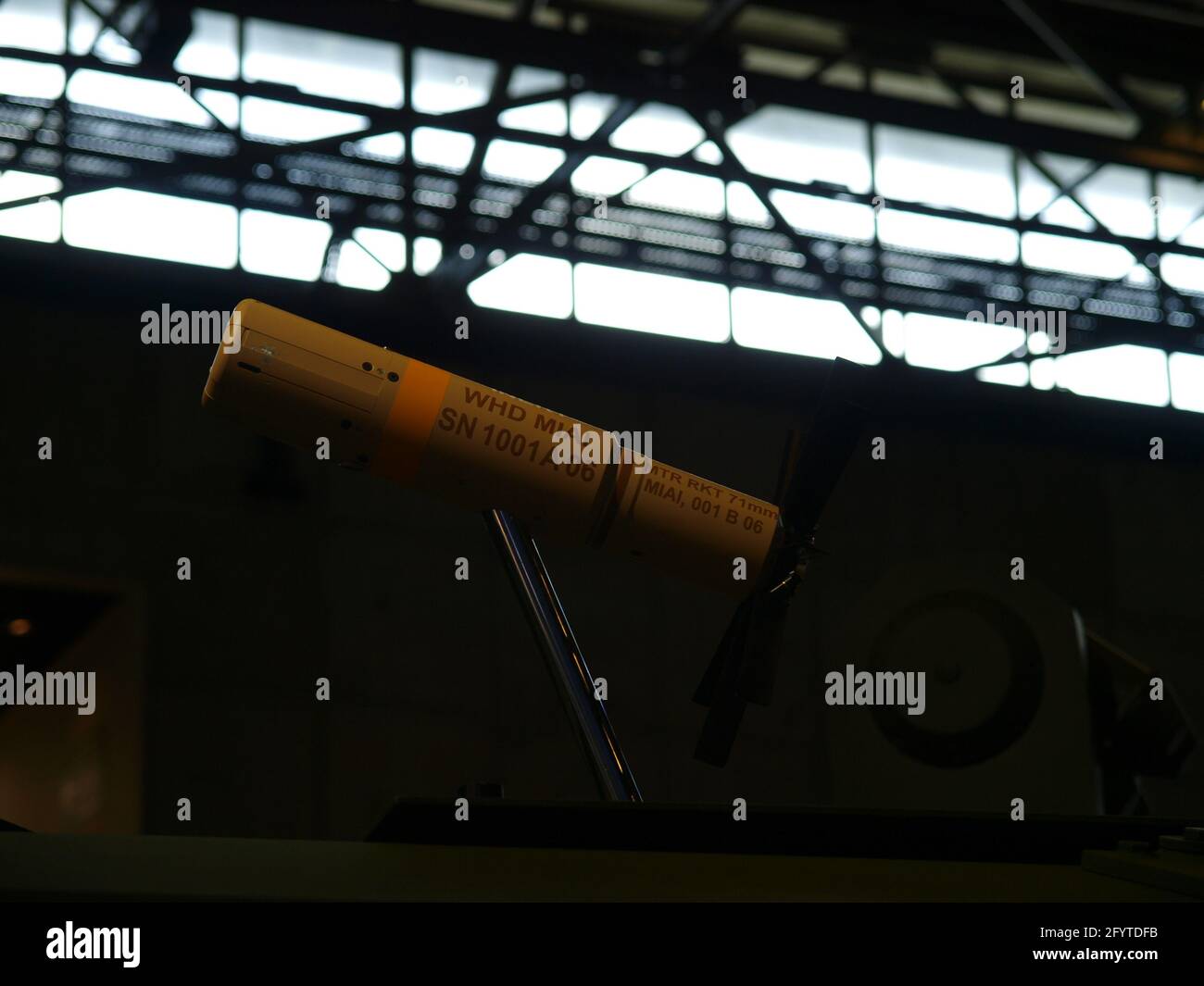 Botas antiminas MedEng Spider Fotografía de stock - Alamy