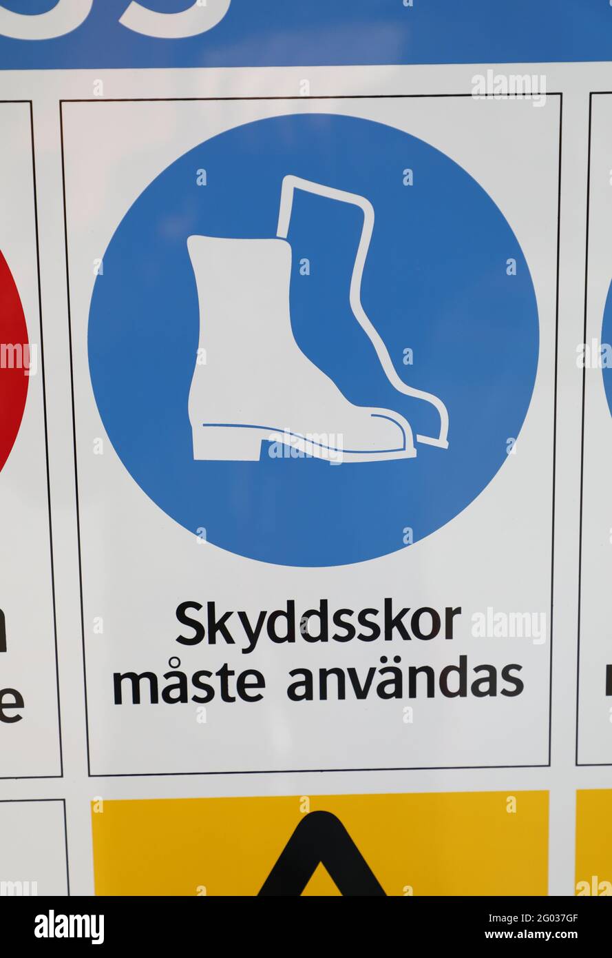 Señales de advertencia y seguridad en un lugar de construcción