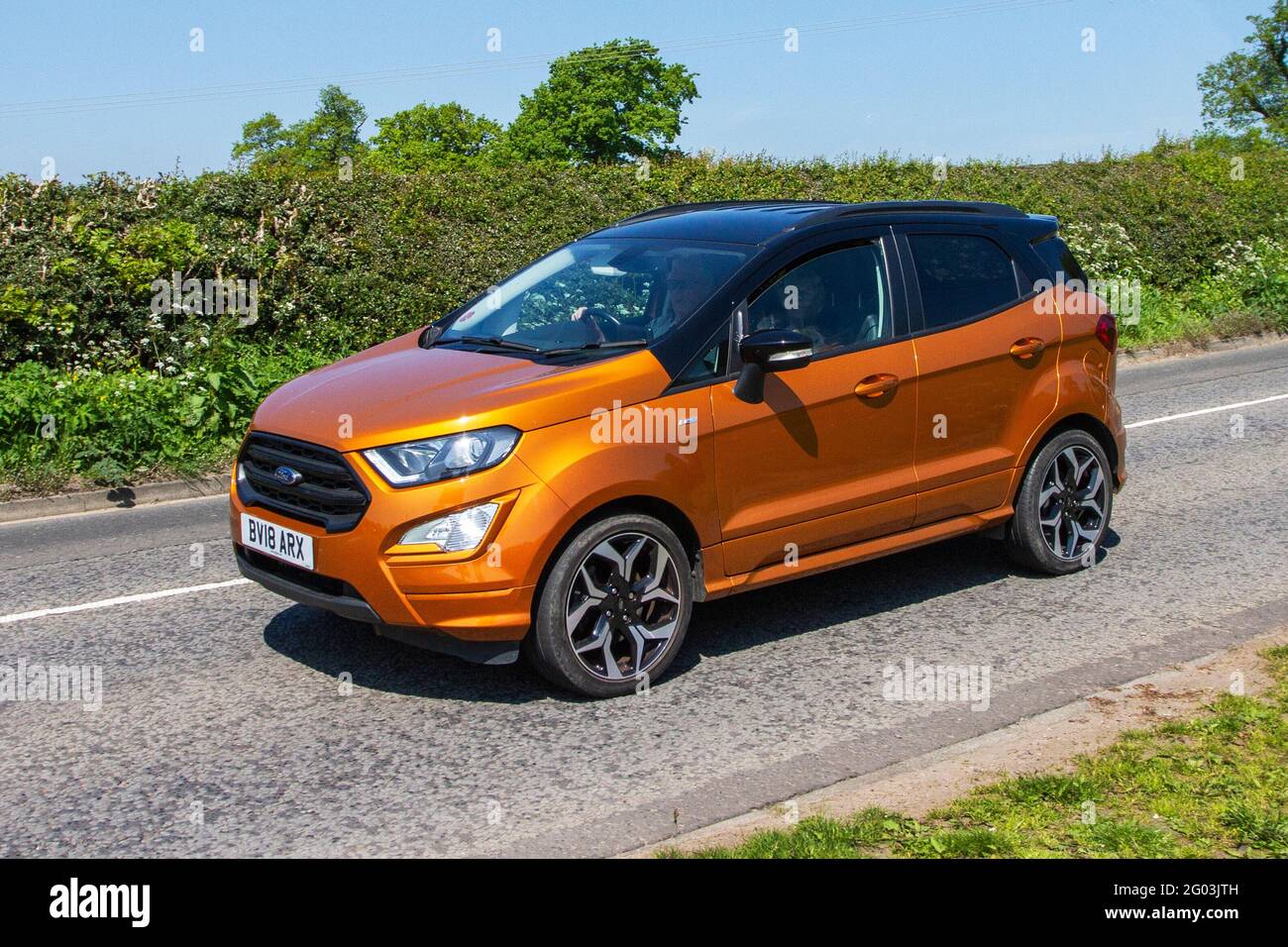 Ford ecosport st line naranja coches fotografías e imágenes de alta  resolución - Alamy