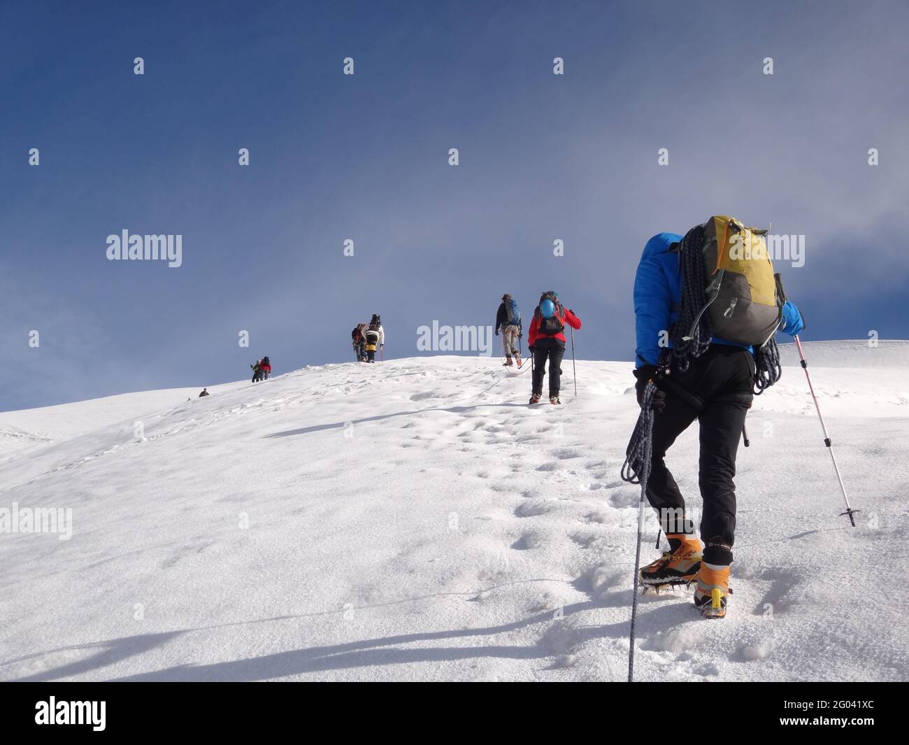 CHAMONIX, FRANCIA - 12 de agosto de 2012: Chamonix-Mont-Blanc / Aiguille du Midi. 3,613 mts Foto de stock