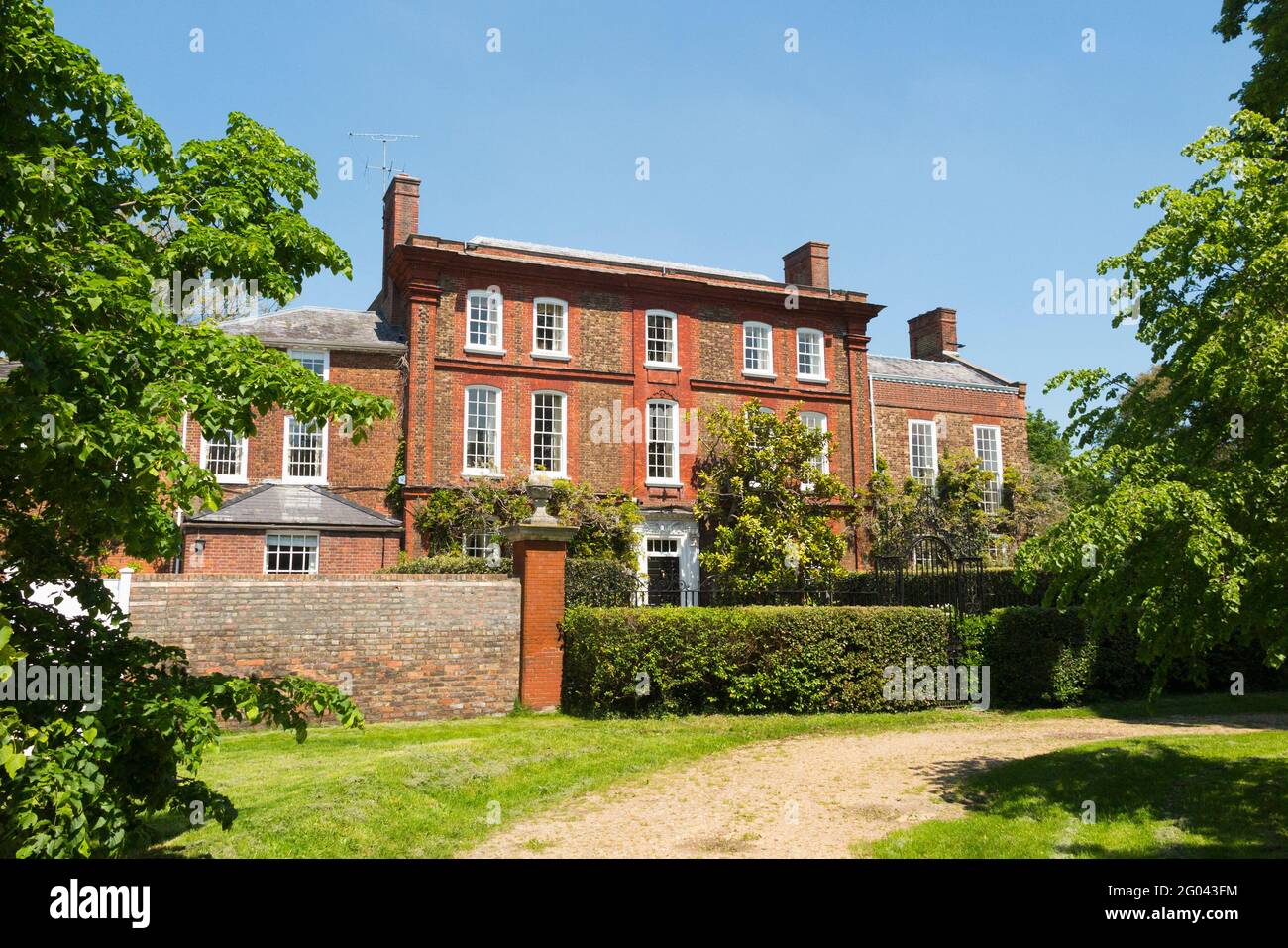 El Ormeley Lodge es una casa georgiana de principios del siglo 18th ubicada en 6 acres en el borde de Ham Common, cerca del parque Richmond en Ham, Londres. (123) Foto de stock