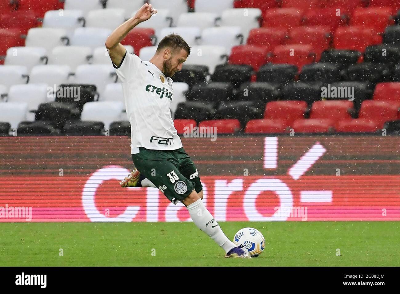 Río de Janeiro, Brasil, 30 de mayo de 2021. El futbolista del equipo de Palmeiras, durante un partido contra Flamengo para el campeonato brasileño de 2021 Foto de stock