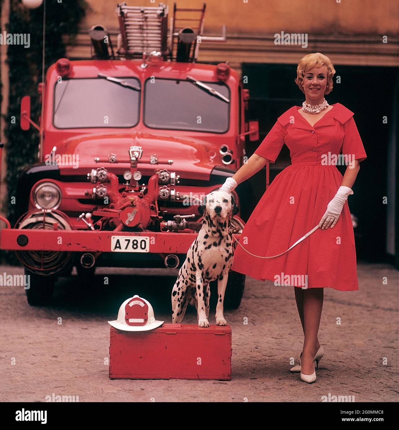 Qué Color De Zapatos Llevar Con Un Vestido De Fiesta Rojo?