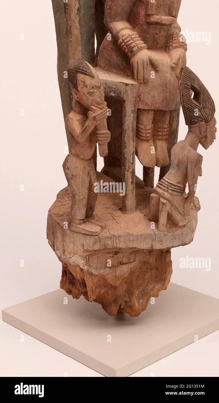 Veranda Post del rey entronizado y esposa mayor (OPO Ooga) - 1910/14 - Olowe de Ise (muerto en 1938) Yoruba Ikere, región de Ekiti, Nigeria del palacio Foto de stock