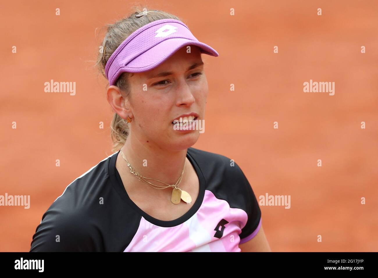 Elise Mertens belga reacciona durante una tercera ronda del torneo de mujeres  solteras entre Mertens belgas (WTA 15) y Sakkari griegos (WTA 18) A  Fotografía de stock - Alamy