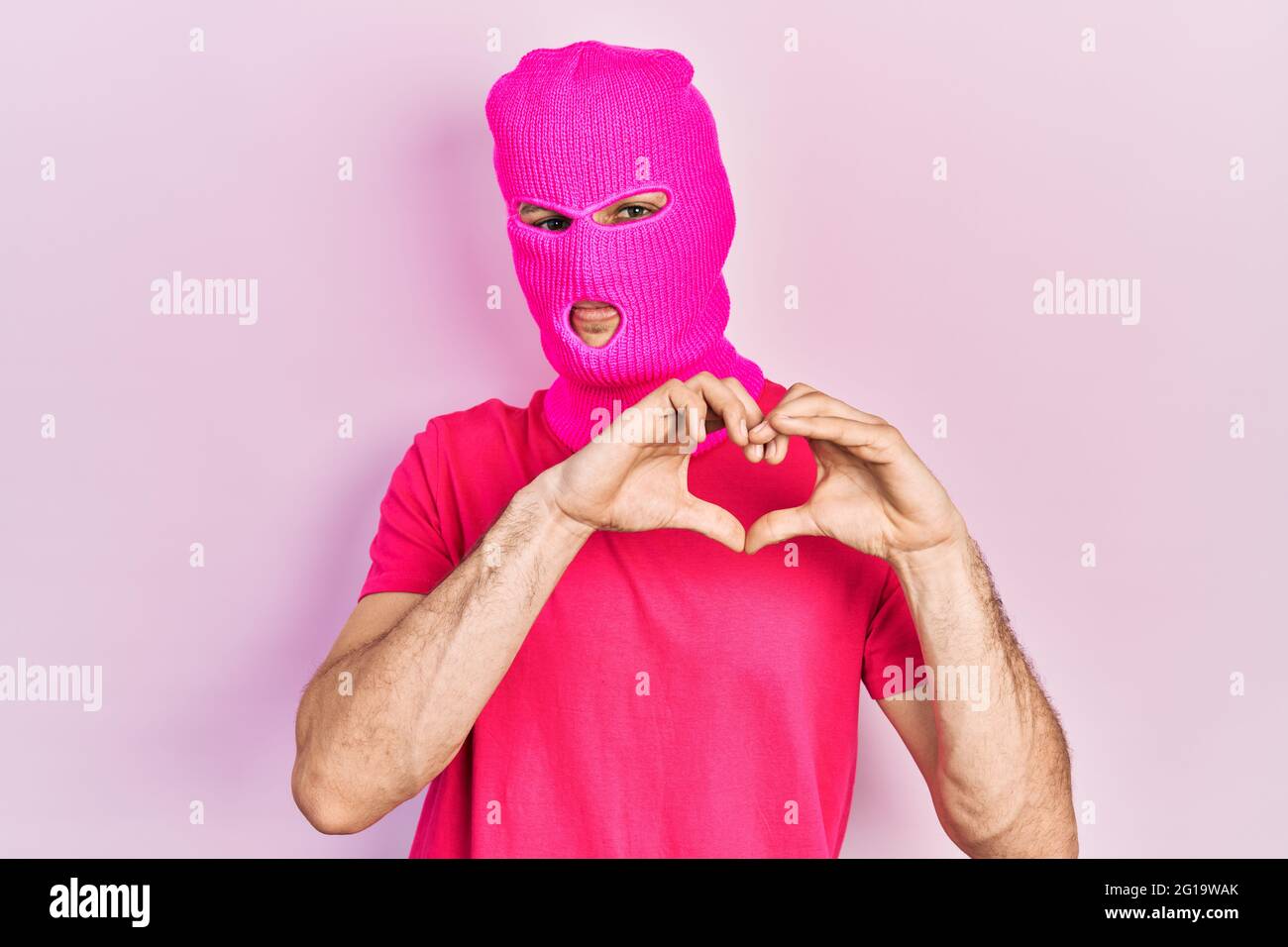 Pasamontañas rosa Imágenes recortadas de stock - Alamy