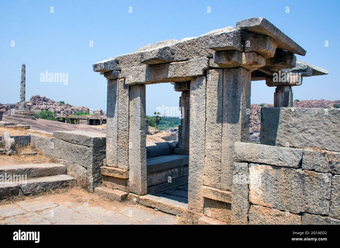 arquitectura antigua en la ciudad en ruinas hampi karnataka india Foto de stock