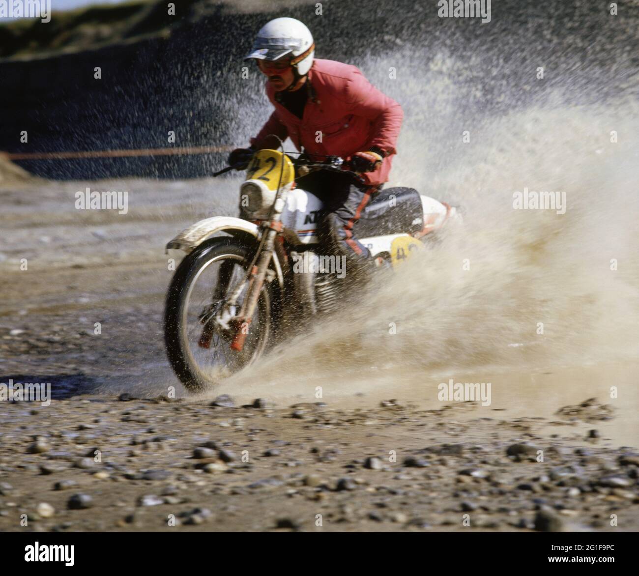 Deportes, motocicleta, conducción de campo a través, 70s, DERECHOS ADICIONALES-LIQUIDACIÓN-INFO-NO DISPONIBLE Foto de stock