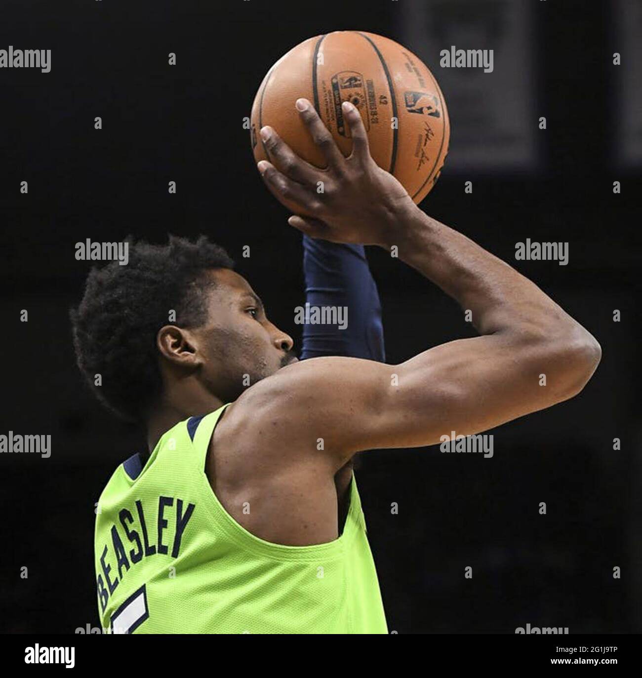 EE.UU. 04th de junio de 2021. Malik Beasley de Timberwolves fue acusado en el Tribunal de Distrito del Condado de Hennepin de posesión de drogas y amenazas de violencia. (Foto de Aaron Lavinsky/Minneapolis Star Tribune/TNS/Sipa USA) Crédito: SIPA USA/Alamy Live News Foto de stock